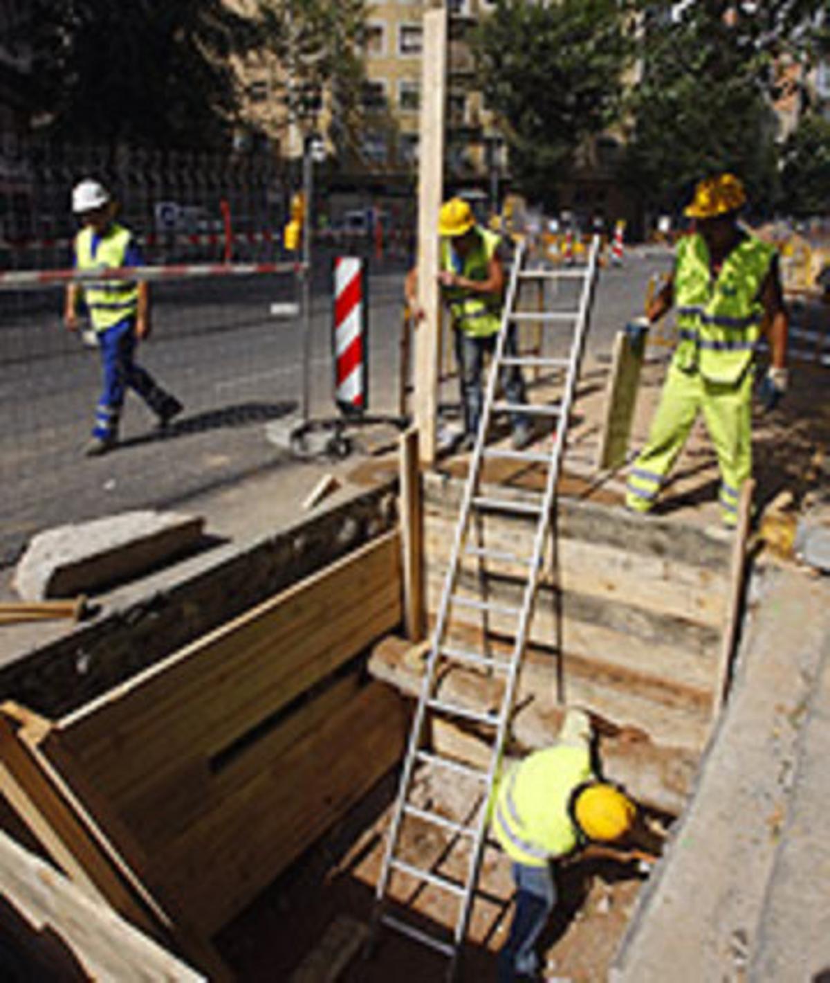 Parte de las obras del AVE en la calle Mallorca.