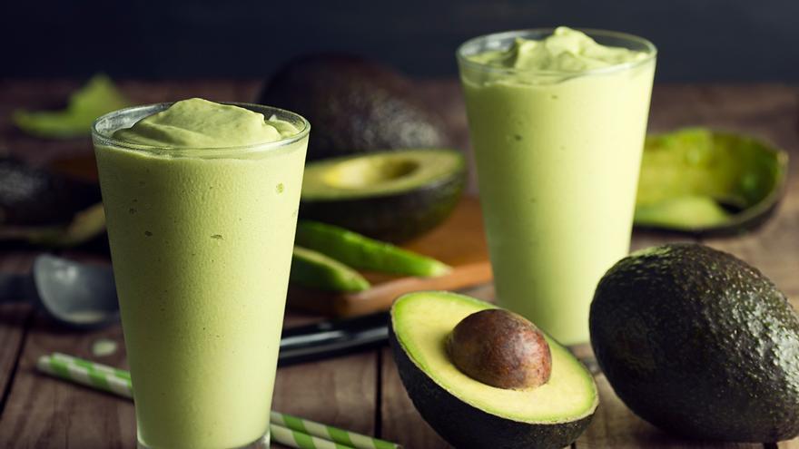 El smoothie casero que puedes (y debes tomar) para bajar peso rápido