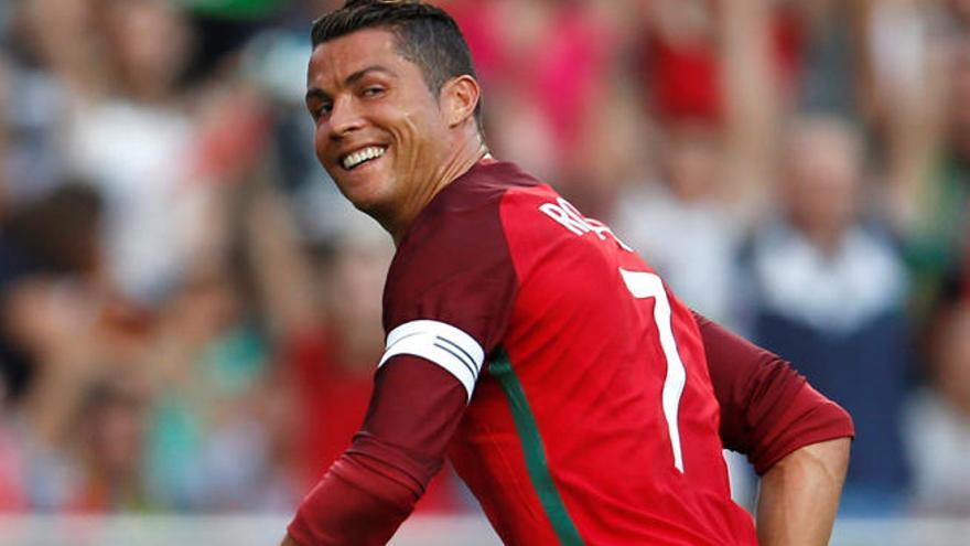 Ronaldo celebra uno de sus goles.