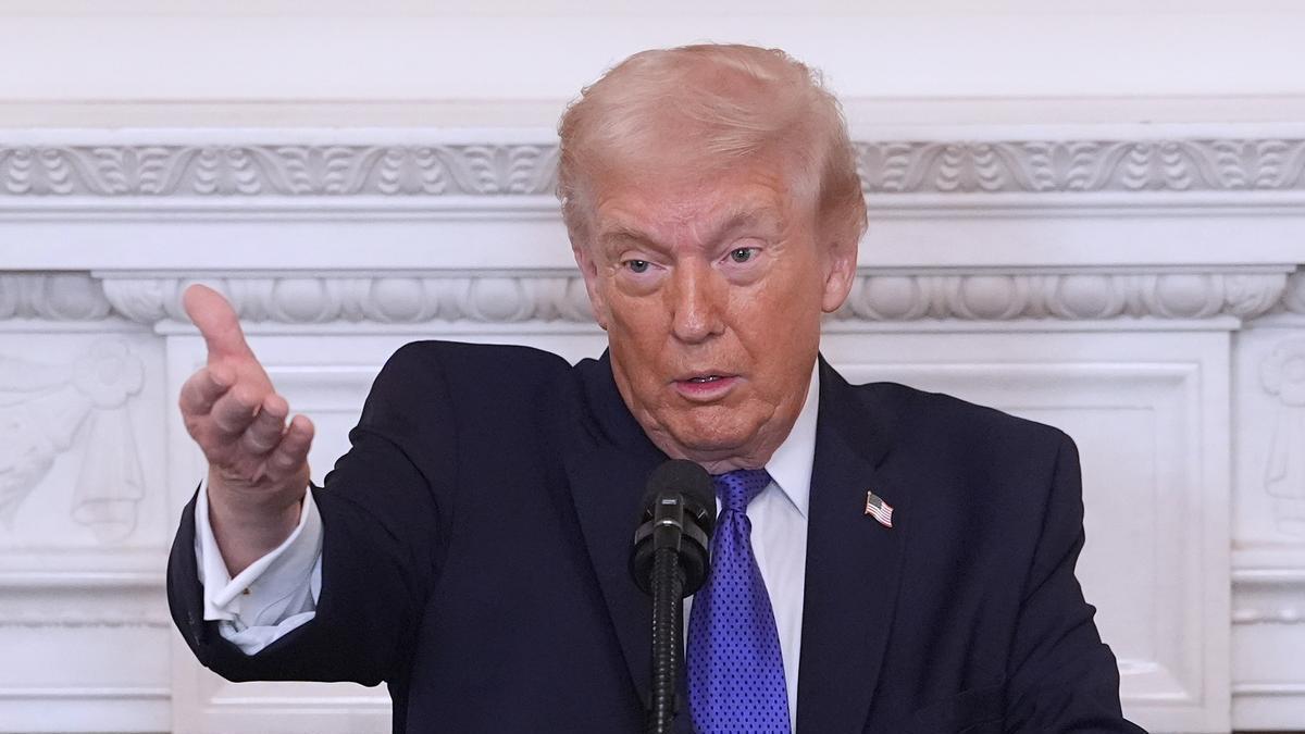 President Donald Trump speaks during a breakfast with the National Governors Association in the State Dining Room of the White House, Friday, Feb. 20, 2026, in Washington. (AP Photo/Evan Vucci)