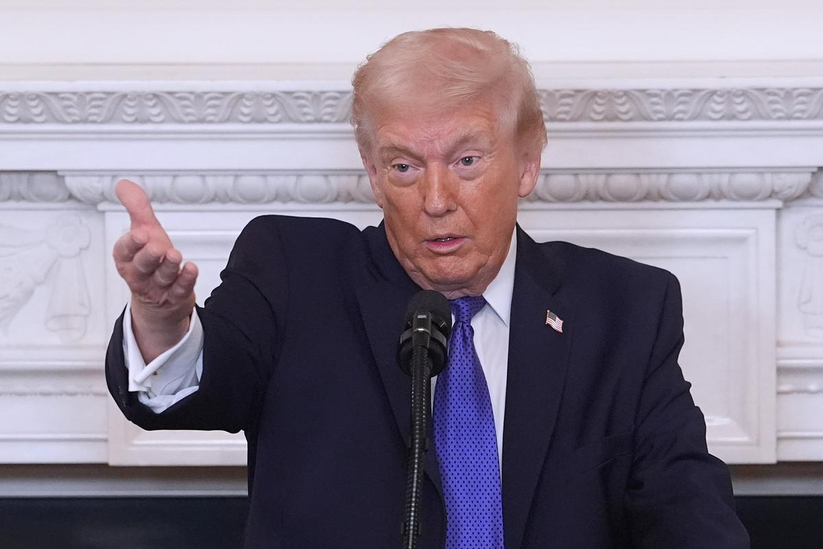 President Donald Trump speaks during a breakfast with the National Governors Association in the State Dining Room of the White House, Friday, Feb. 20, 2026, in Washington. (AP Photo/Evan Vucci)