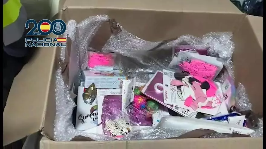 La Policía Nacional desarticula una organización criminal que mandaba droga a nivel internacional a través de empresas de paqueteria