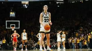 Caitlin Clark hace historia en la WNBA