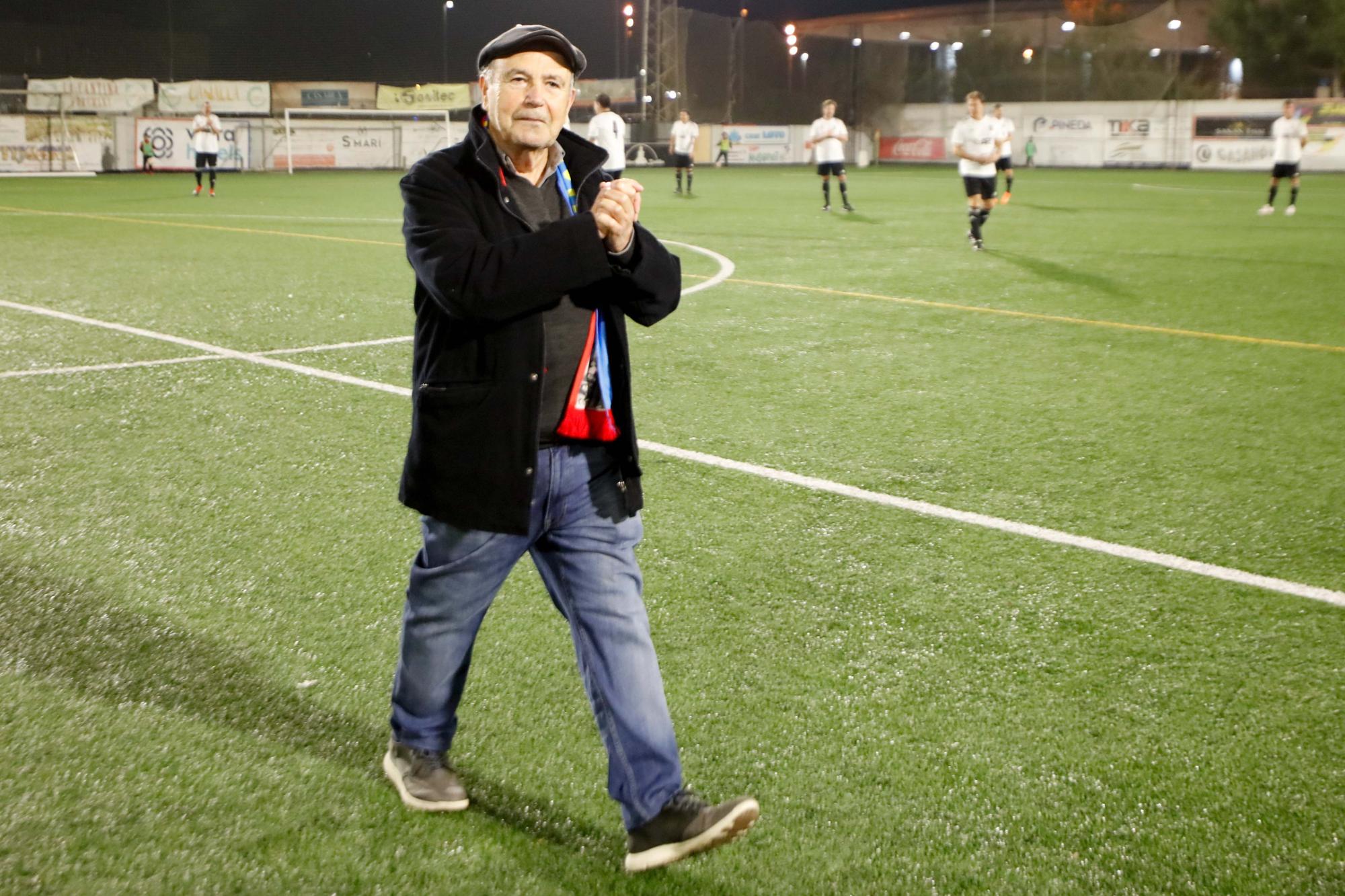 Mira aquí todas las imágenes del partido entre veteranos por el centenario del club Portmany