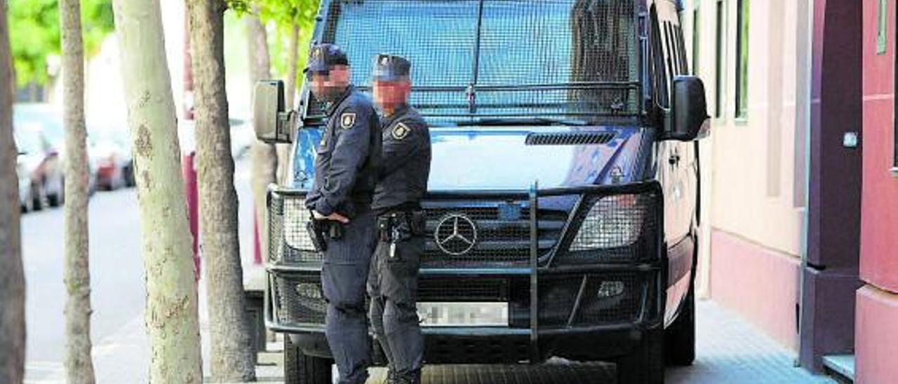 Operación antidroga de la Policía Nacional en Los Bloques, en Zamora capital.