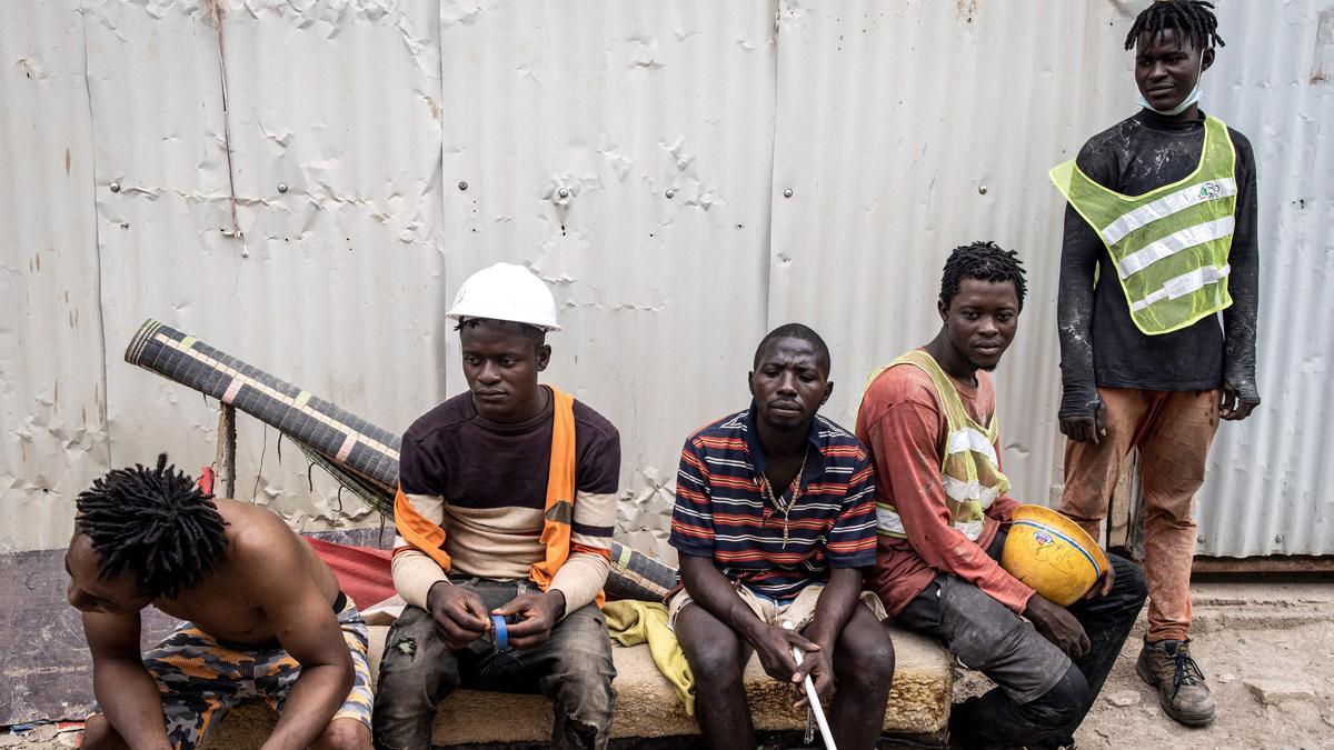 Estos son los trabajadores que construyen la nueva ciudad de Diamniadio (Senegal)