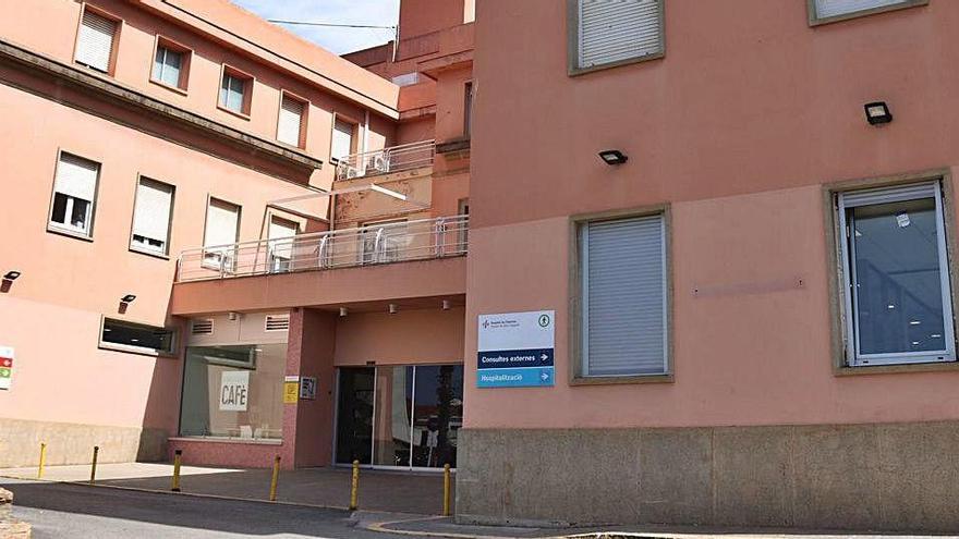 La façana de l&#039;hospital de Palamós, en una imatge d&#039;arxiu.