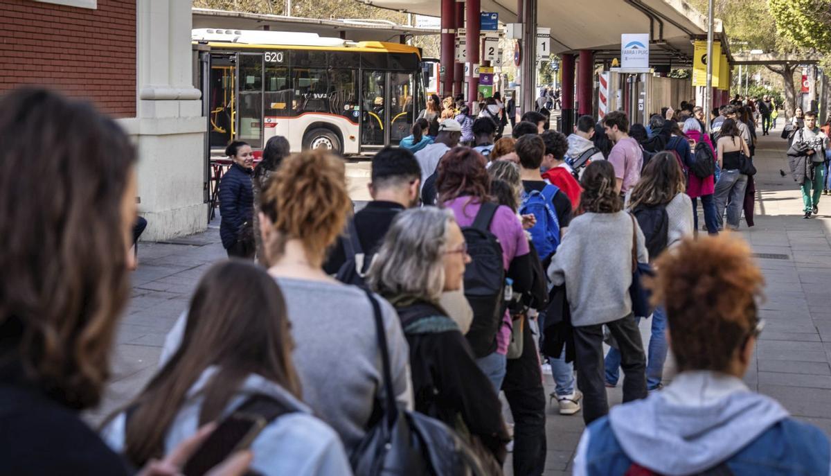BCN reordenarà l’accés en bus per l’alça de la gasolina i la crisi de Rodalies