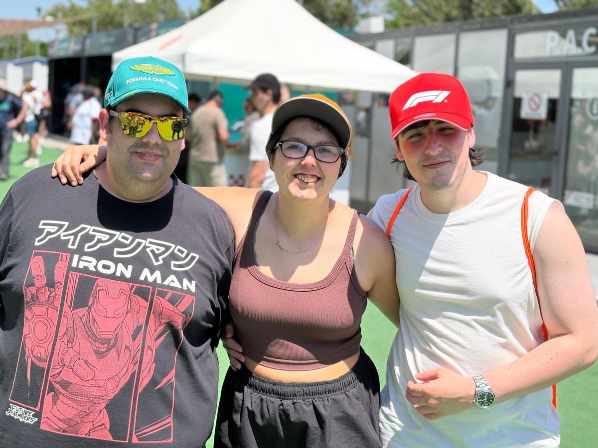 David, Lluna y Joan en el Circuit de Barcelona-Catalunya.