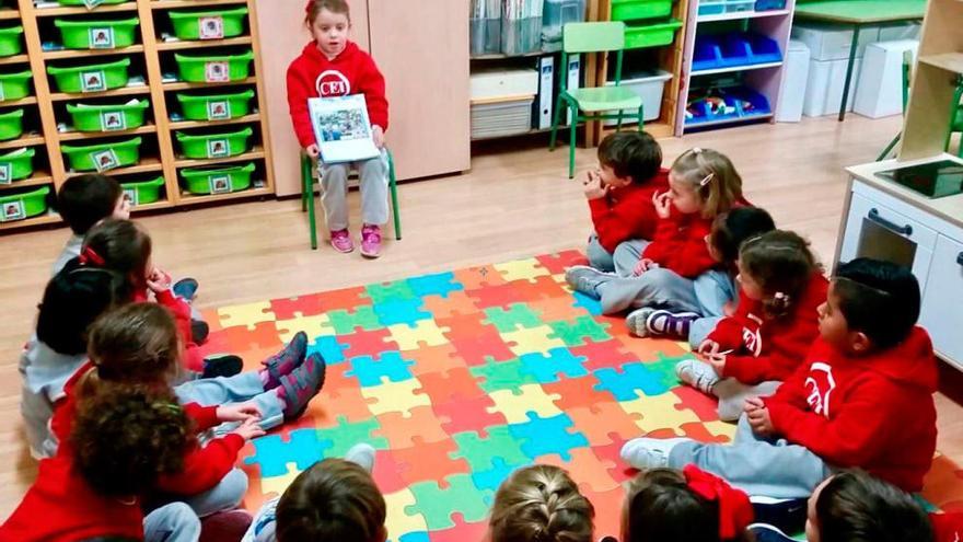 Alumnos de Educación Infantil, durante un taller de cuenta cuentos