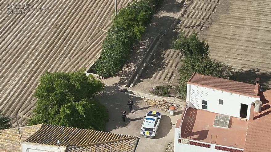 Alboraia continúa la vigilancia policial en la huerta con personal humano y drones