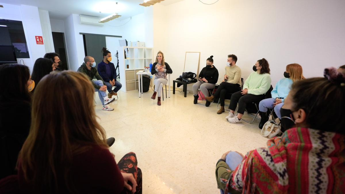 Marta Aledo impartió este fin de semana un curso intensivo de interpretación en la Escuela de Cine de Ibiza.