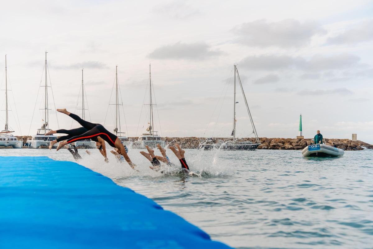 Imágenes del knockout sprint de la Copa del Mundo de aguas abiertas en Santa Eulària Imágenes del knockout sprint de la Copa del Mundo de aguas abiertas en Santa Eulària