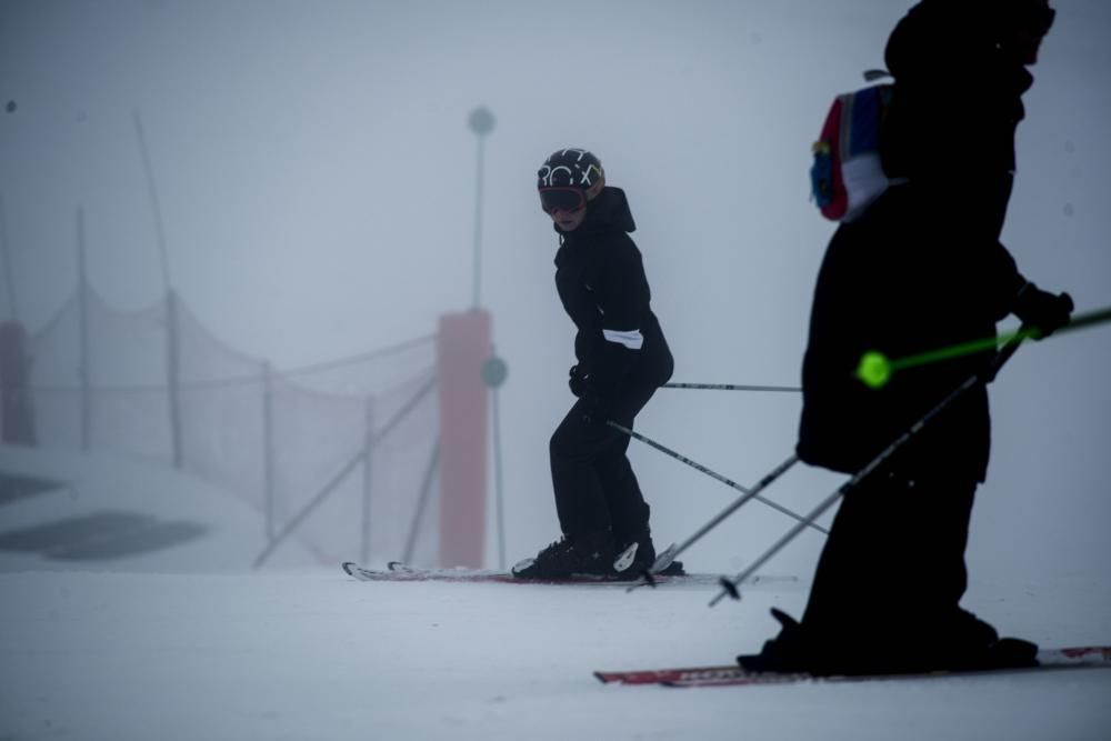 Se hace la nieve en Ourense. // Brais Lorenzo