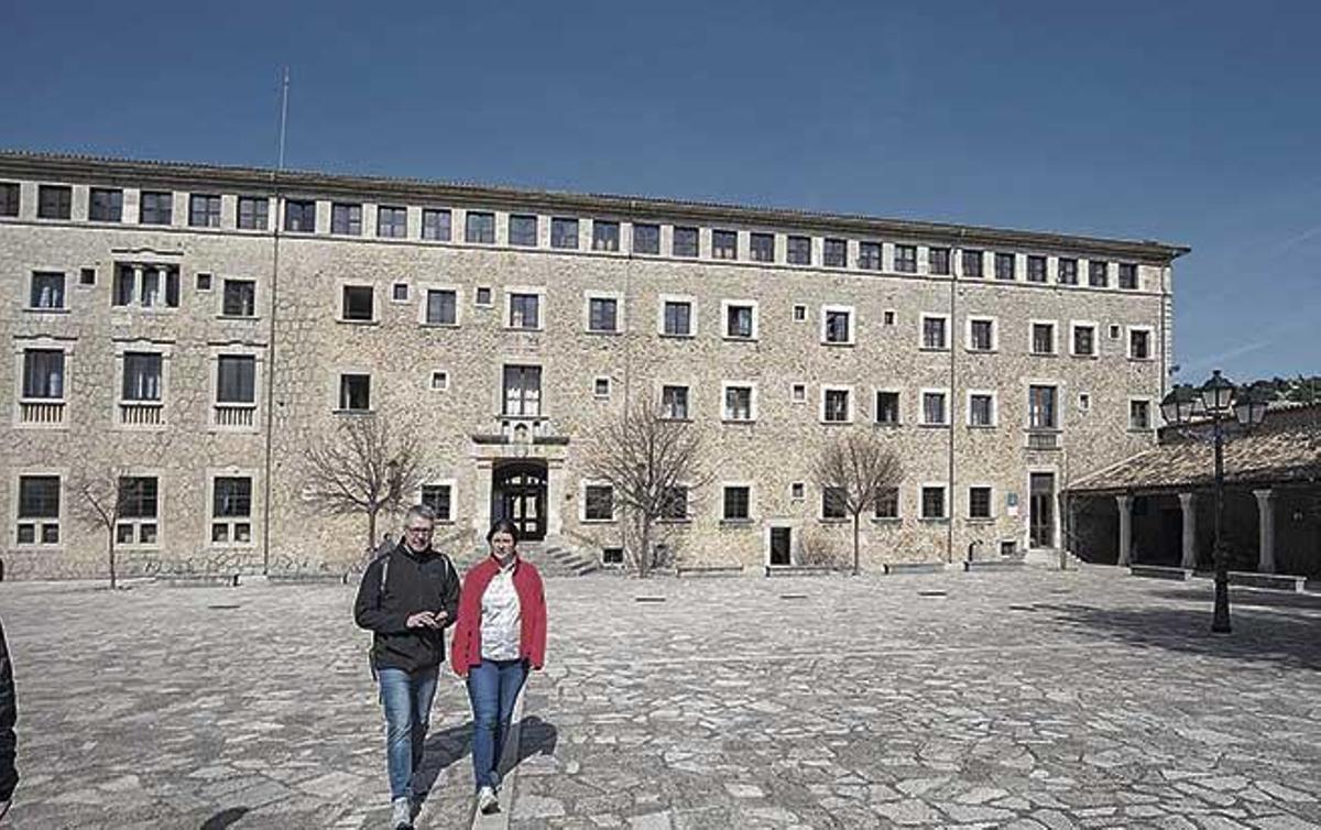 La hospedería del santuario de Lluc sufre también las consecuencias de la actual crisis.
