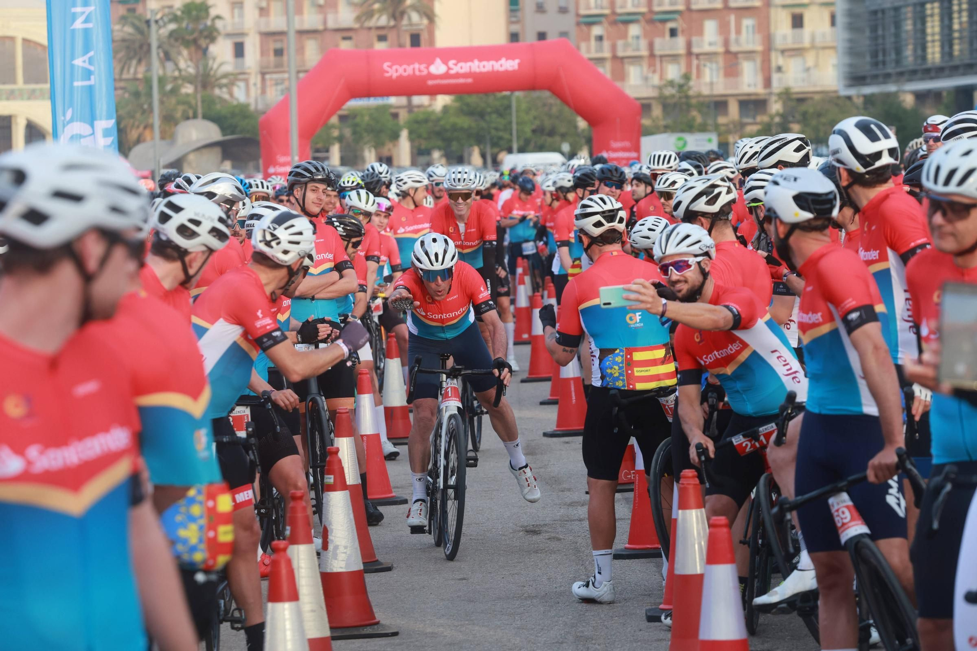 Búscate en el Gran Fondo por València 2025