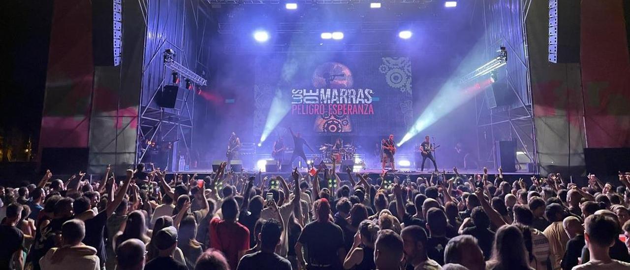 Los de Marras en el escenario de Viveros, el sábado por la noche.