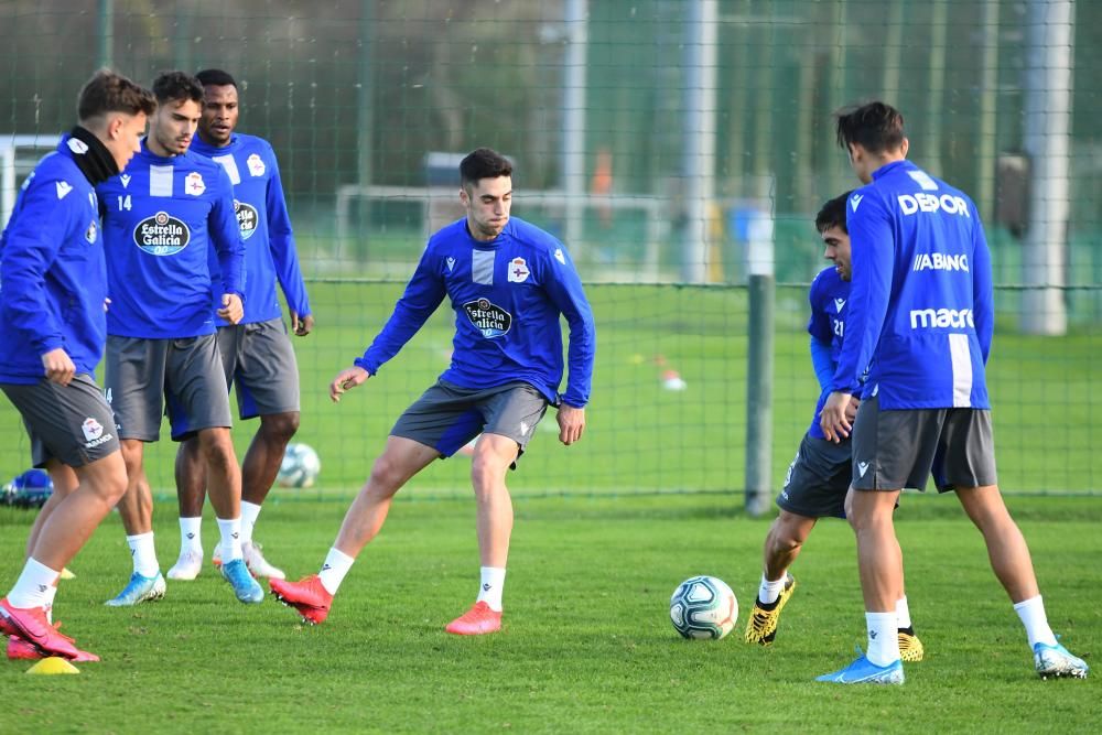 Sabin Merino se reincorpora y completa con normalidad las tareas del entrenamiento.