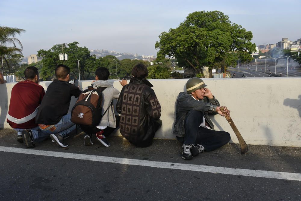 El alzamiento militar en Venezuela.