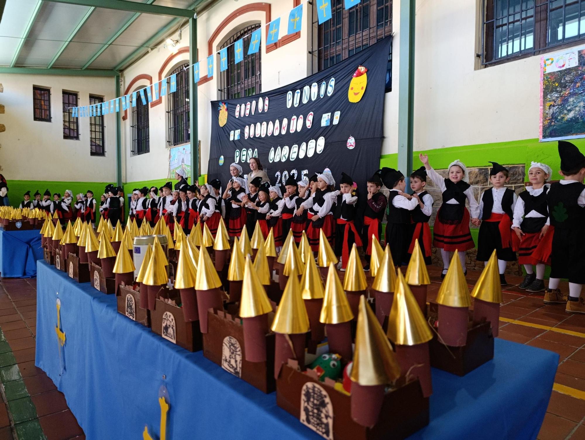 Así fue el Mercadillo de Güevos Pintos Solidarios del Peña Careses