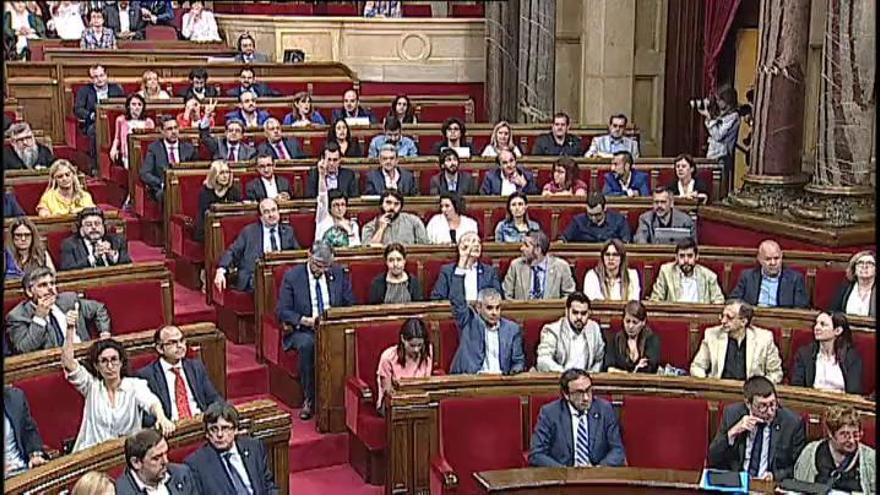 El Parlamento catalán destituye al director de la Oficina Antifraude