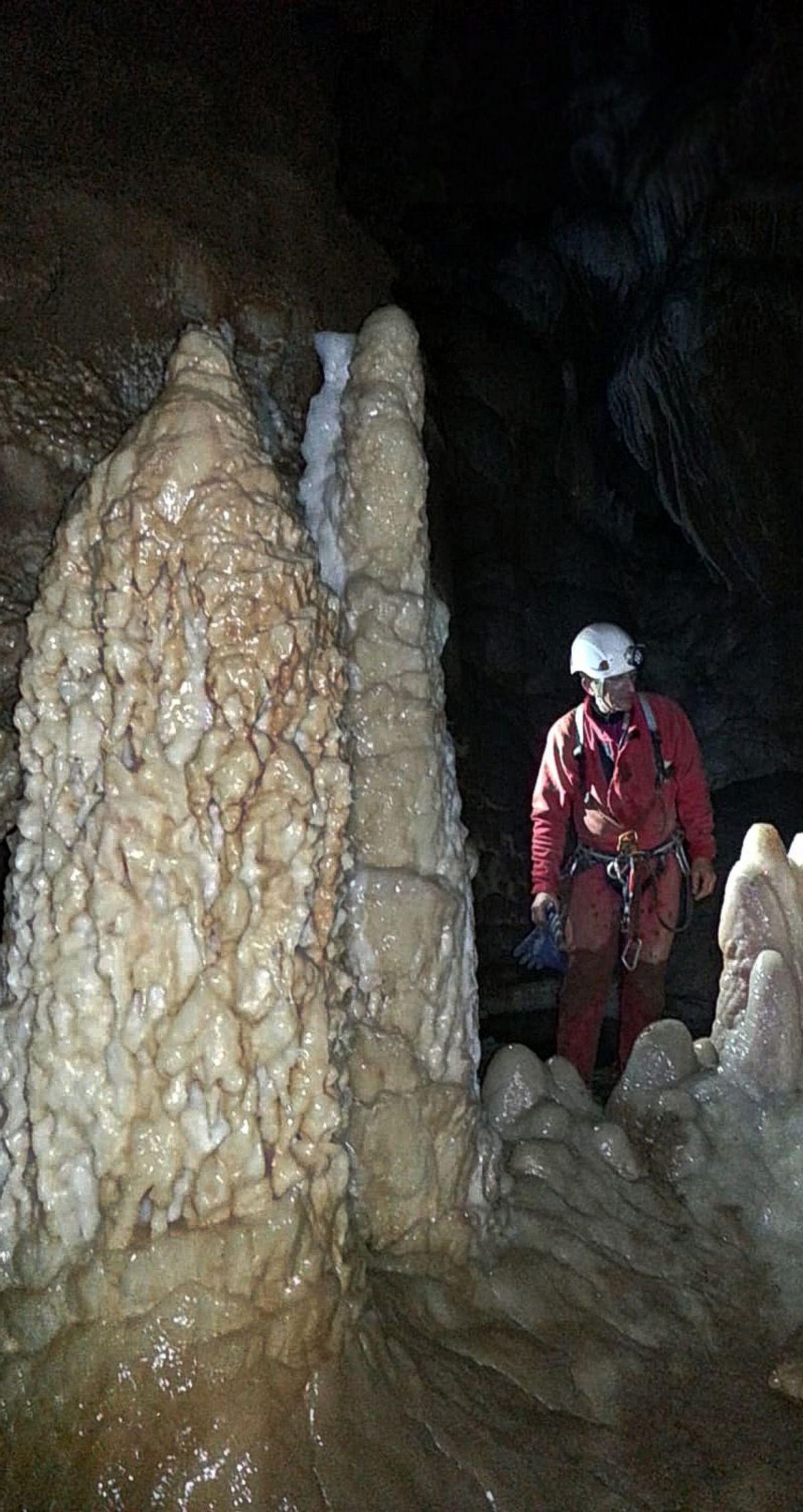 La sala de los Gours, en el sistema de la cueva del Trumbio. | G. E. Gema