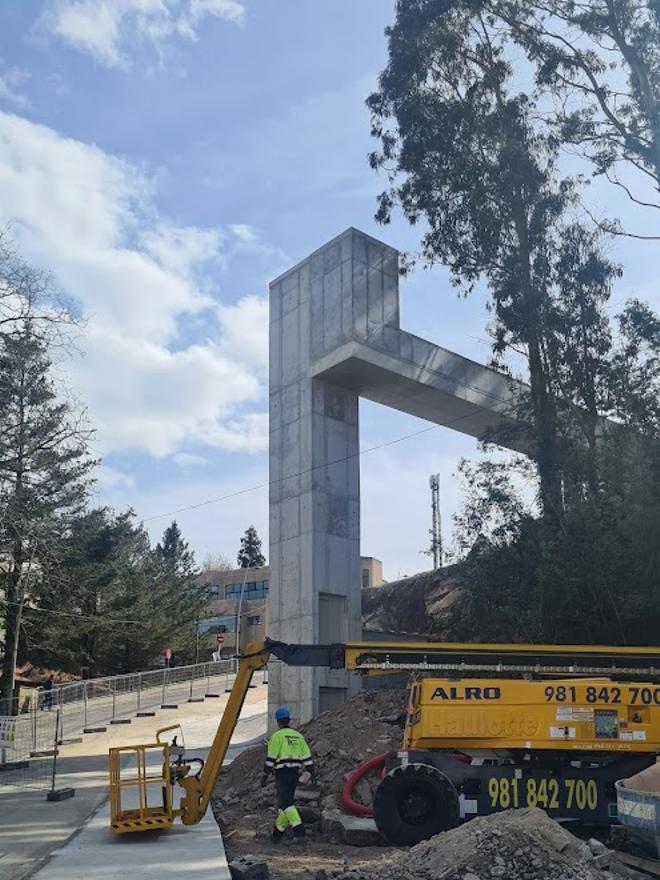 El ascensor sigue pendiente.