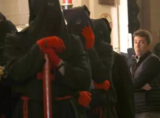 Mazón no se pierde la Semana Santa de Alicante.