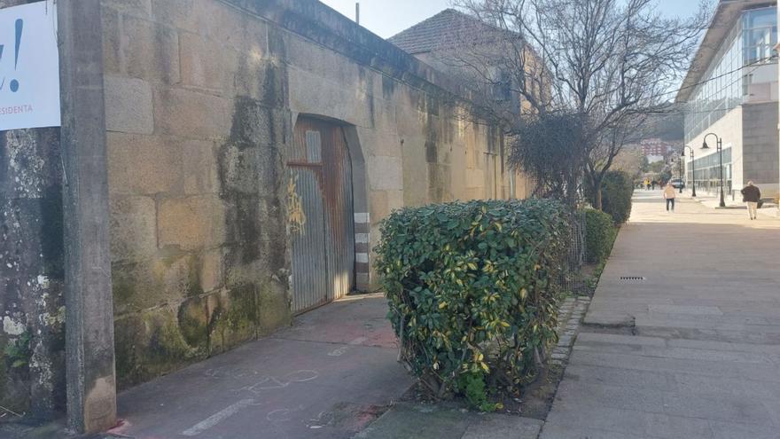 Cangas demolerá el tejado de las naves de Córdoba y el Estado, los espacios de las conserveras en Ojea