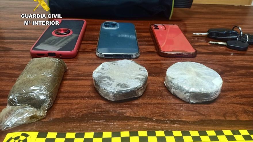 Detenidas dos personas en Fene que portaban 308 gramos de hachís