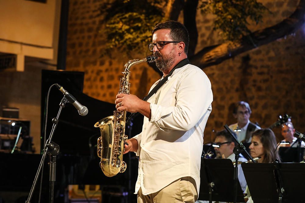 Big Band Ciutat d'Eivissa y José Carra Trío.