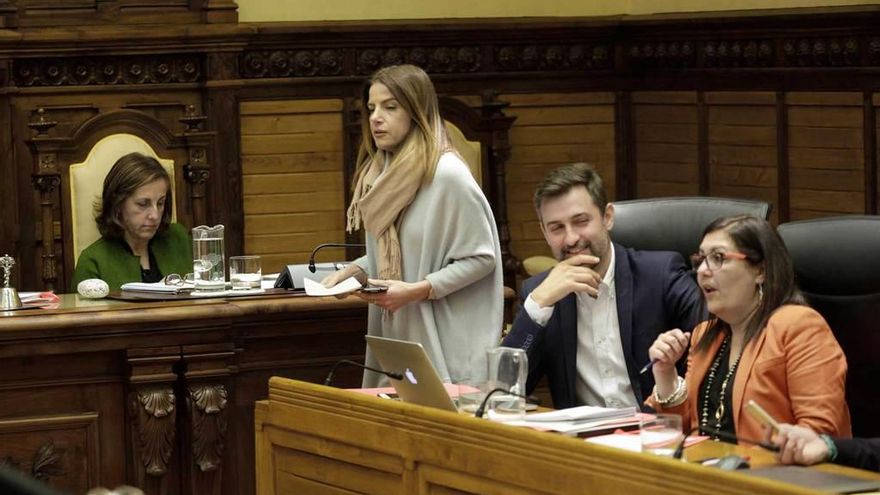 Eva Illán, a su entrada al salón de plenos.