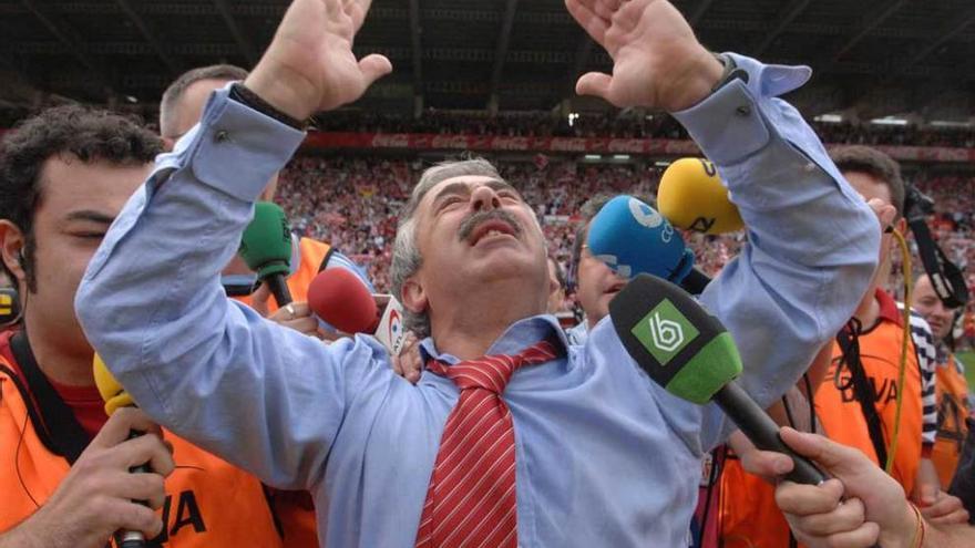 Manolo Preciado, durante la celebración del ascenso conseguido en 2008.