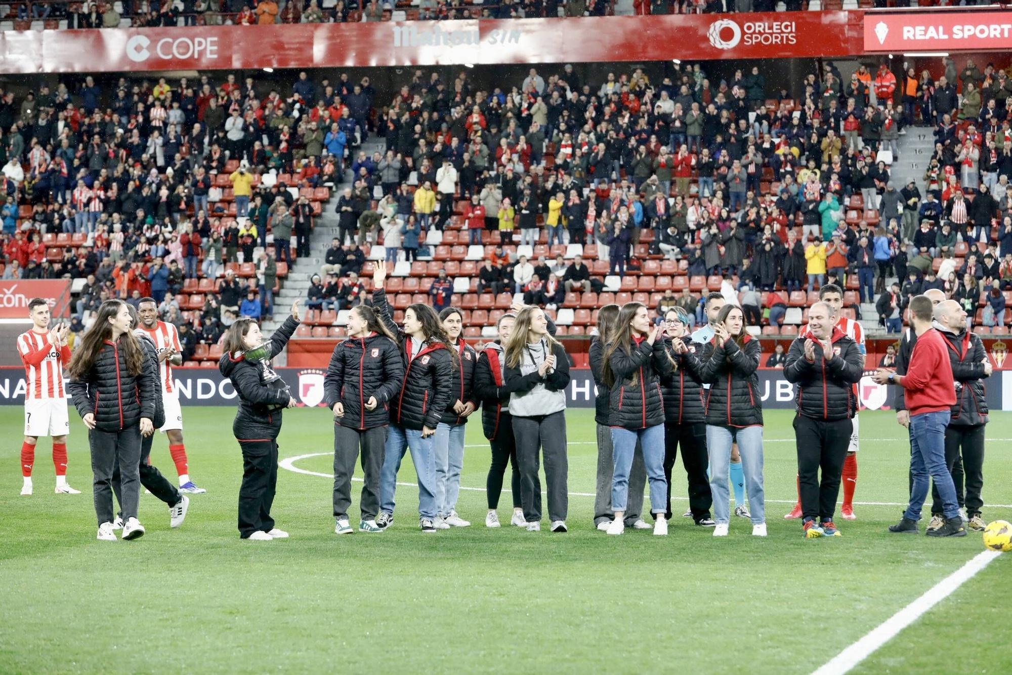 EN IMÁGENES: Partido y ambiente del Sporting-Albacete en El Molinón