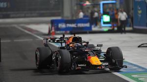 Verstappen brilla a Singapur  i Antonelli ja acaricia el títol