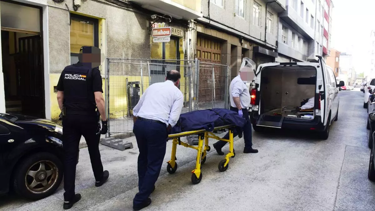 Un hombre mata a puñaladas a su expareja en A Coruña