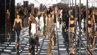 De Raffaella Carrà a Aitana: Fendi celebra el cuerpo y la libertad en su desfile de Milán