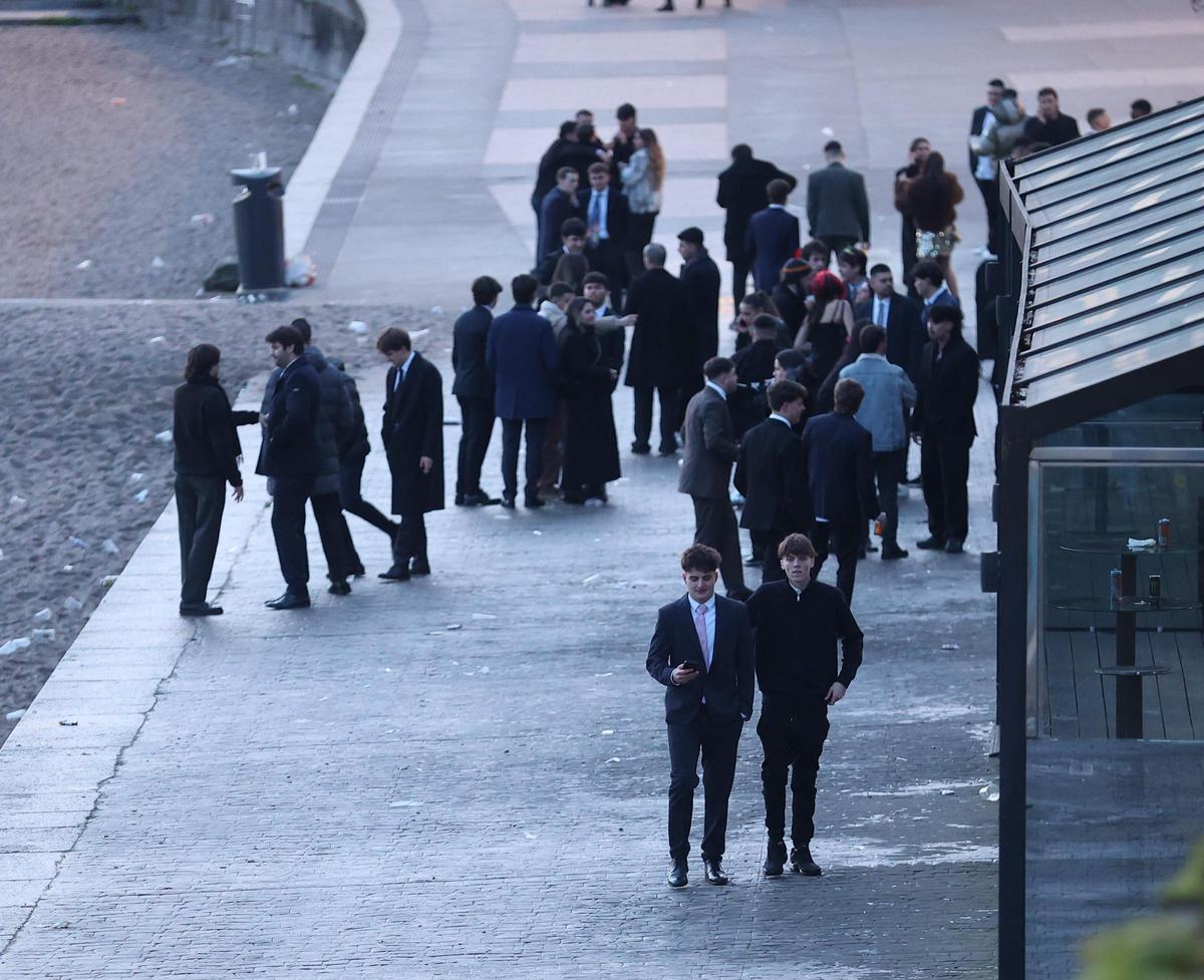 Año nuevo en A Coruña: 2026 comienza con colas para los buses y taxis tras las fiestas de Nochevieja