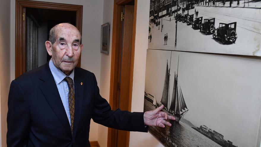 Fallece a los cien años Liaño Flores, el primer alcalde de A Coruña designado tras la muerte de Franco