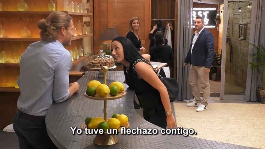 First Dates: Laura ignora a su cita porque tiene un flechazo con Matías y le pide una cita