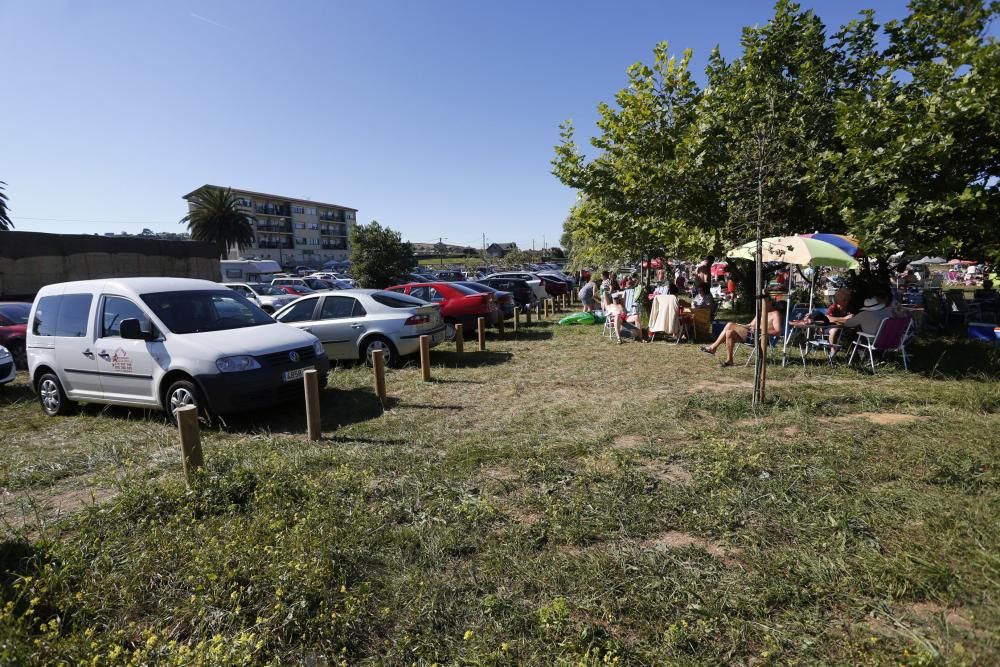 Domingo de calor y de atascos en Asturias