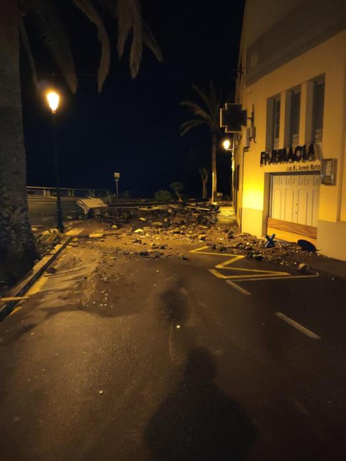 Desperfectos en Garachico tras el oleaje