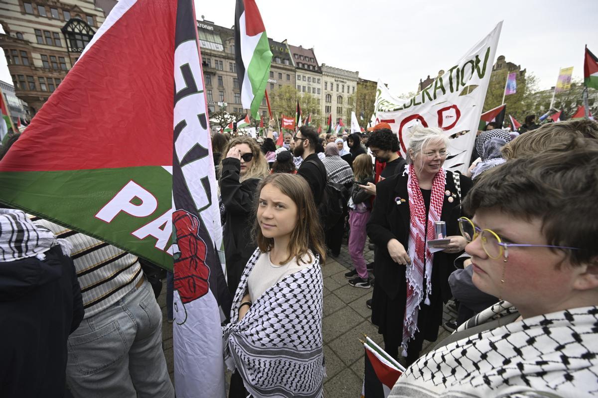 Momentos de las protestas propalestina y proisraelí en Malmö por la participación de Israel en Eurovisión.