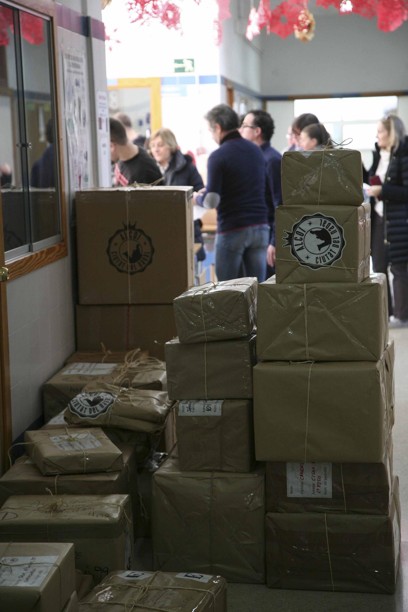 Regalos para entregar los Reyes Magos de Alcoy