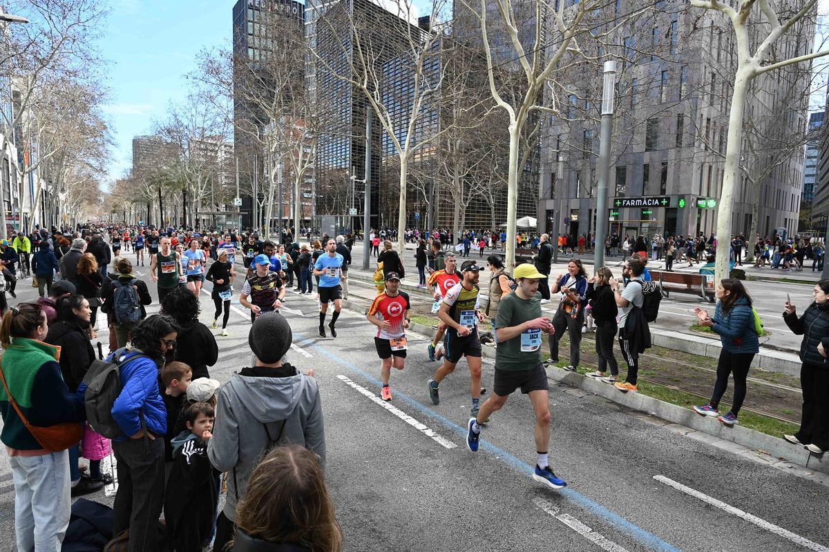 ¿Has participado en la Marató de Barcelona 2024? ¡Búscate en las fotos¡