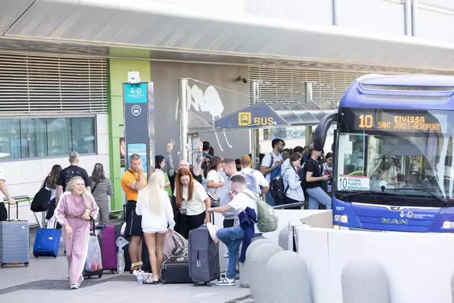 El Govern balear informa a los turistas sobre el destino de la recaudación de la ecotasa