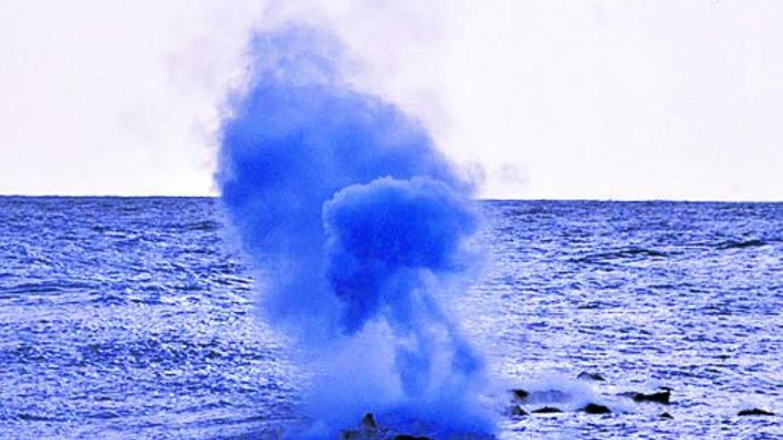 Momento de la erupción del volcán Tagoro, en El Hierro, en 2011.