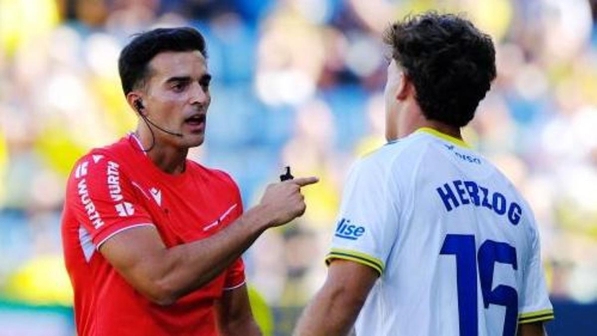 ¿Hay una mano negra contra la UD Las Palmas? Otra vez el CTA, el gol de Bonfanti, el penalti de Miyashiro, lo de Mata…