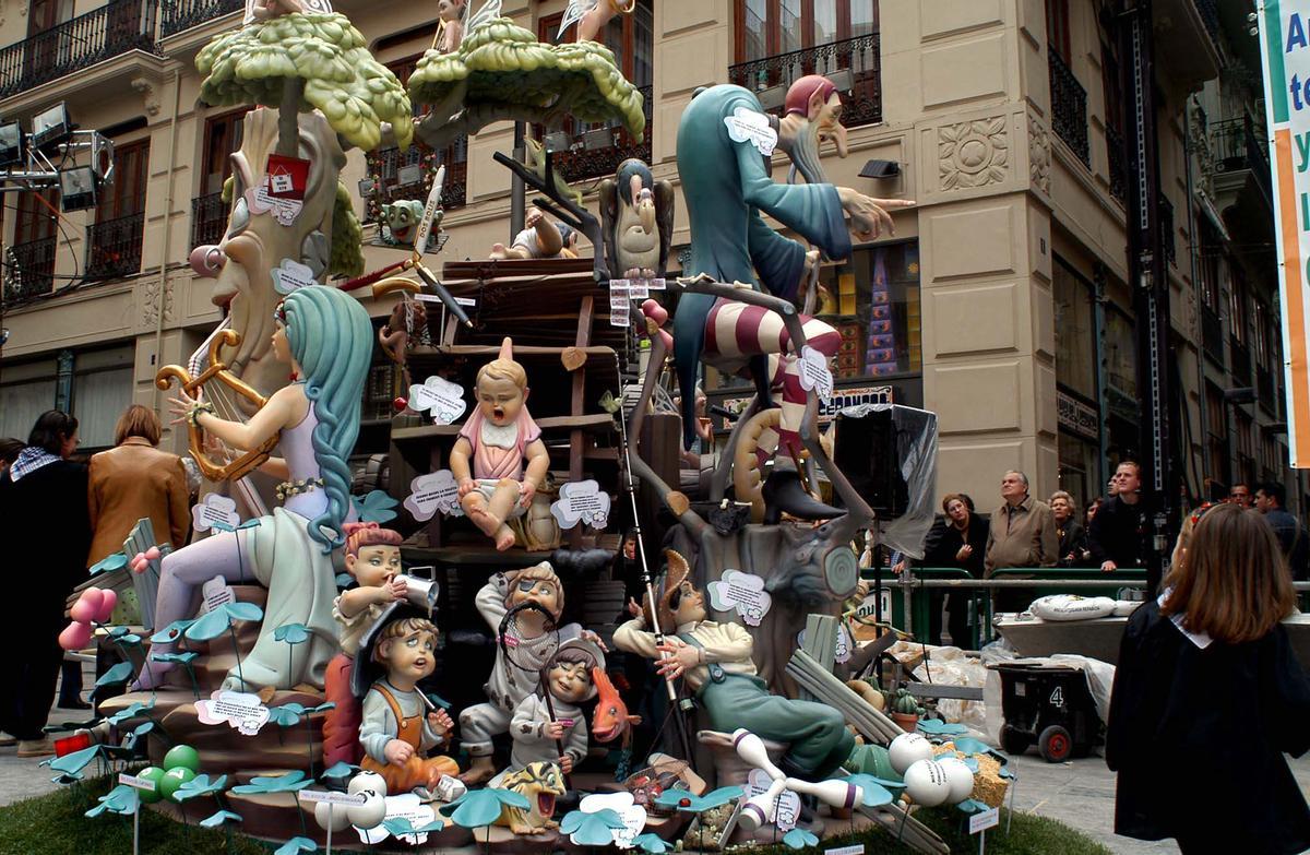 Falla Plaza de la Merced 2003
