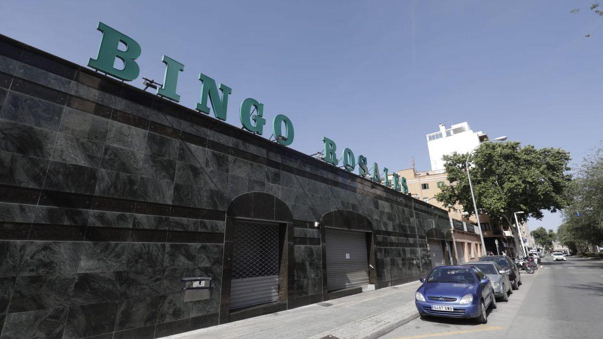 Bingo Rosales cerrado este domingo tras el desplome del falso techo.